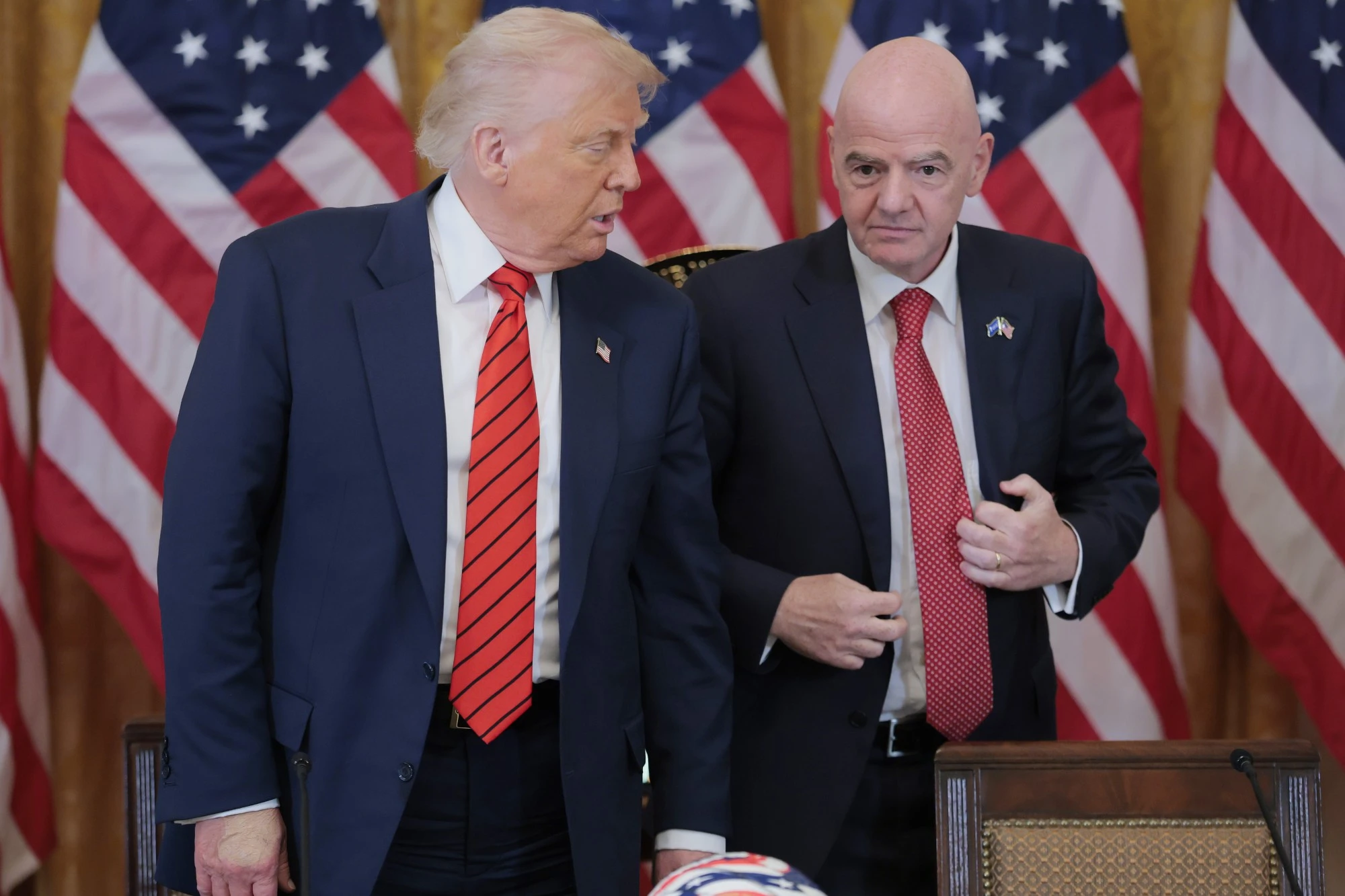 Trump se surpreende ao descobrir que Rússia foi banida pela Fifa. Veja