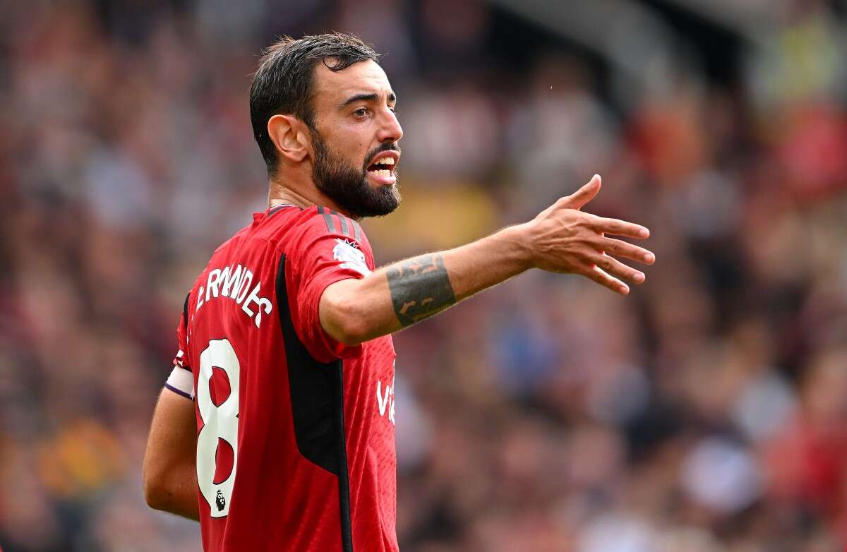 Português faz golaço de falta no Arsenal para desafogo do United. Veja