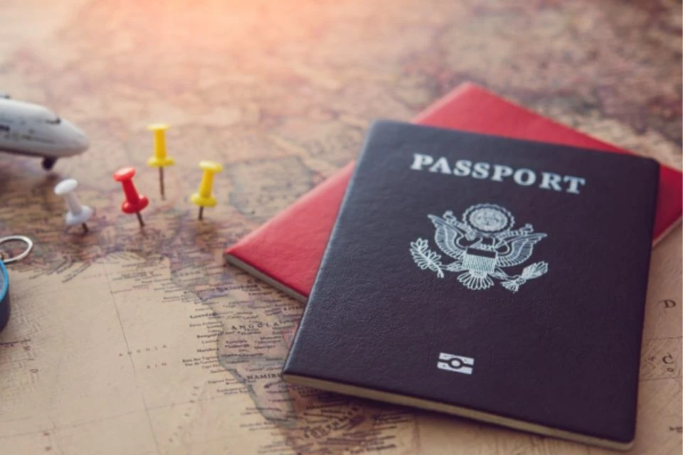 Adeus, passaporte! Europa substitui carimbo por sistema eletrônico