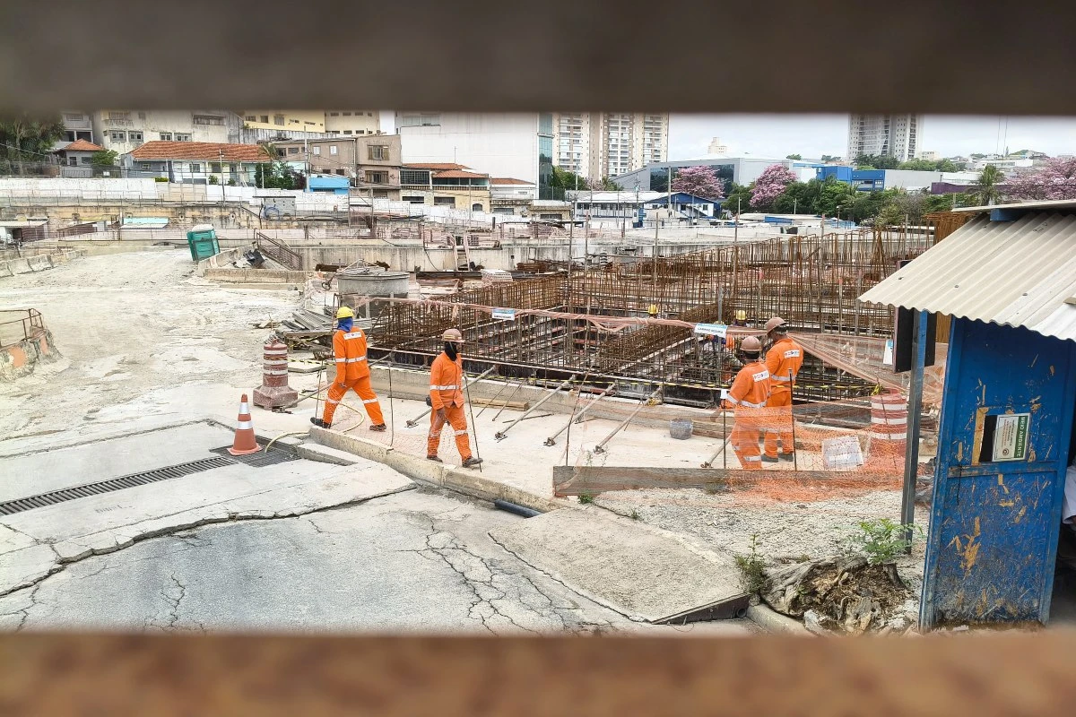 Dona de imóvel relata depressão e perda da renda após obra do metrô