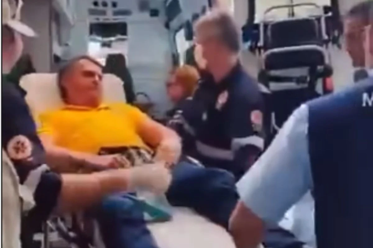 Bolsonaro precisou ser atendido com urgência em hospital. Veja chegada