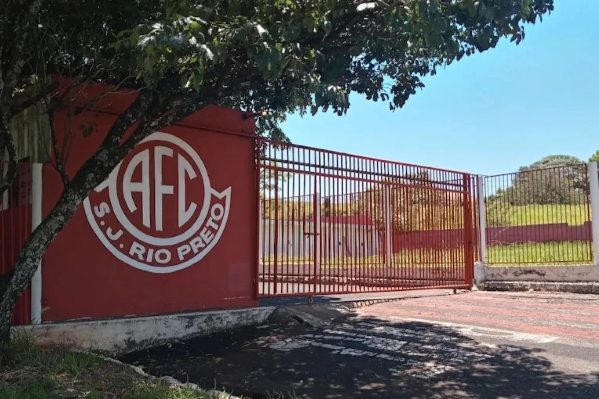 SP: time do interior é punido após caso de homofobia em jogo da base