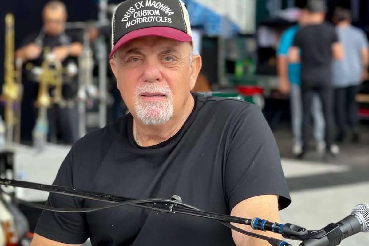 Vídeo: aos 75 anos, Billy Joel adia shows após queda no palco