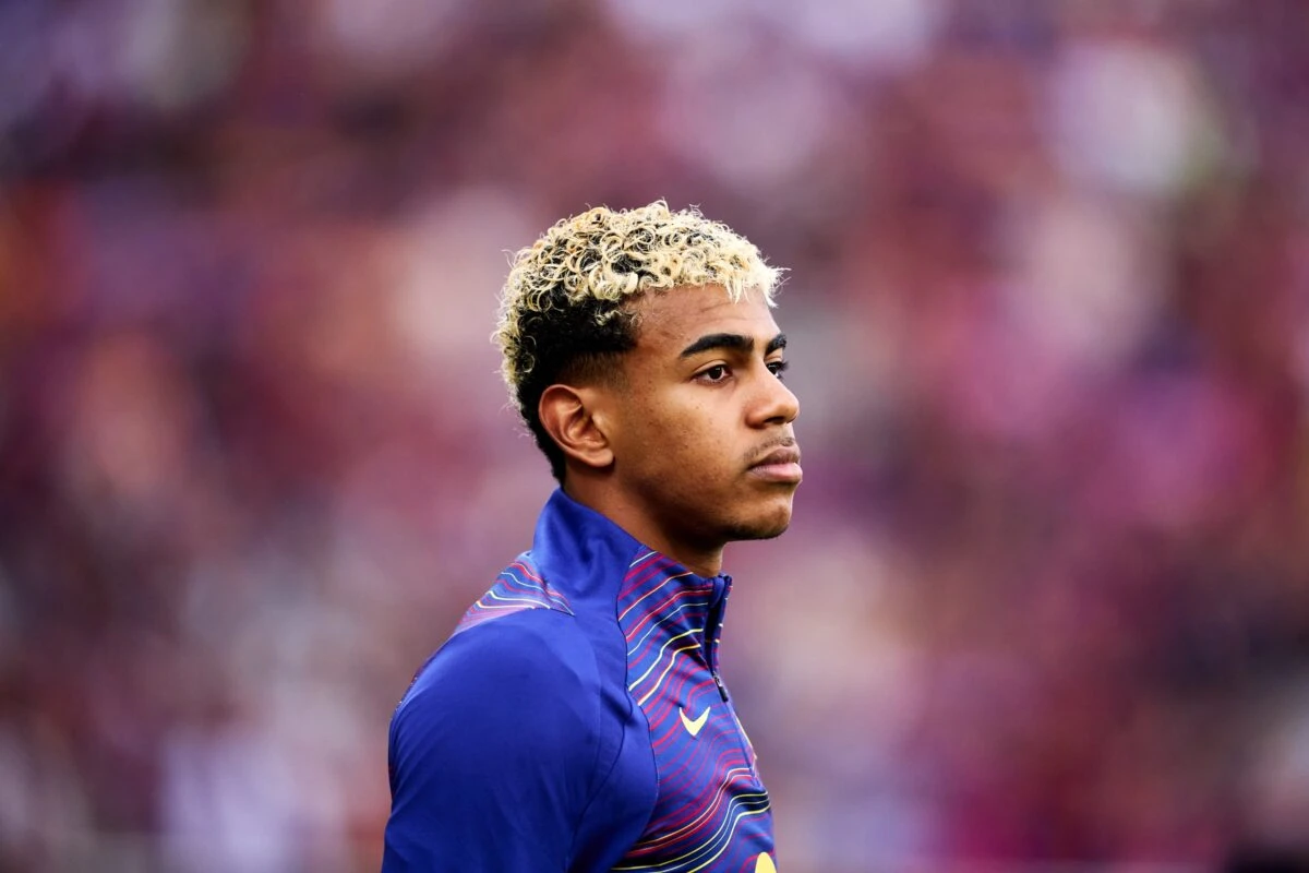 Hansi Flick prega cautela com Yamal: “Precisa trabalhar duro”