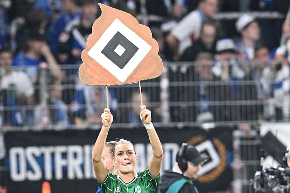 Emoji de cocô vira polêmica no futebol alemão; entenda motivo