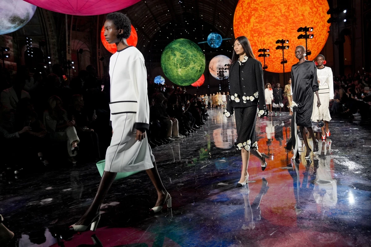 Inspirada na Era do Jazz, Chanel inicia ciclo com glamour centenário