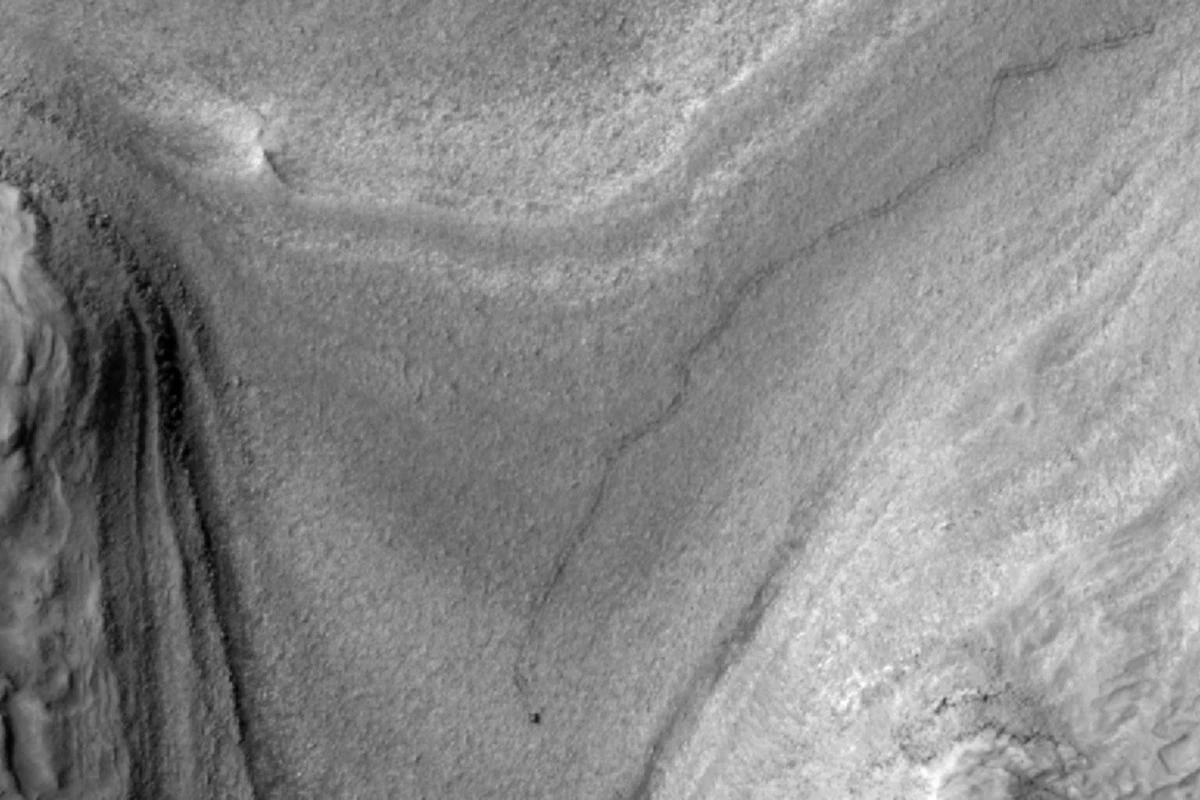Foto: Nasa revela primeira imagem vista do espaço de rover em Marte