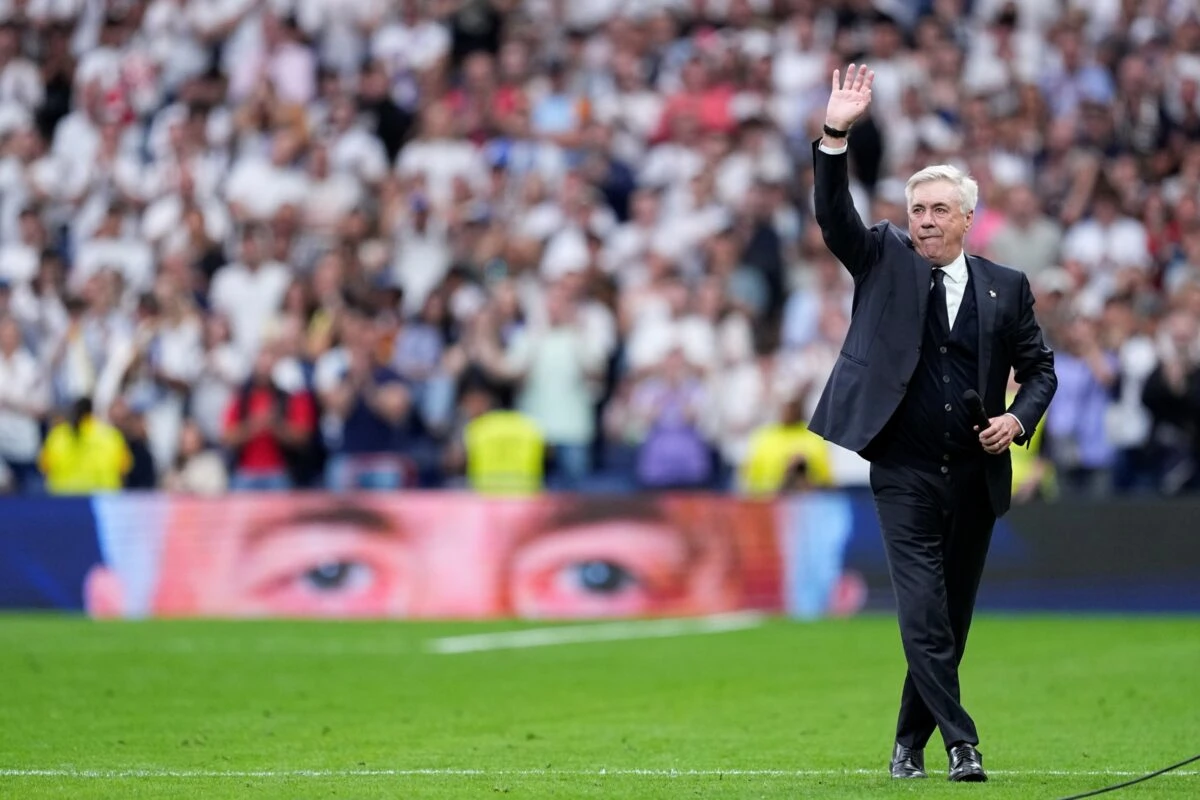 É do Brasil! Ancelotti chora em despedida do Real Madrid. Veja fotos