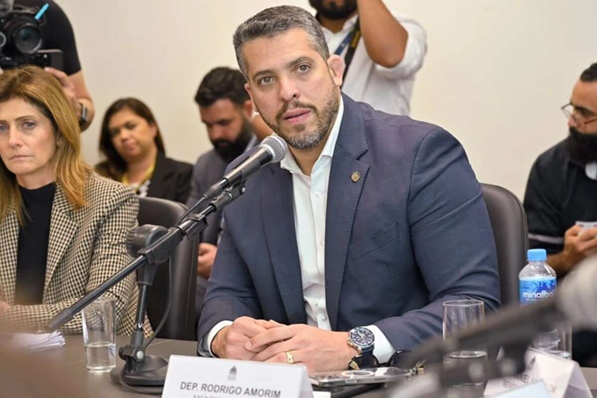 TRE-RJ indefere candidatura de Rodrigo Amorim à Prefeitura do Rio