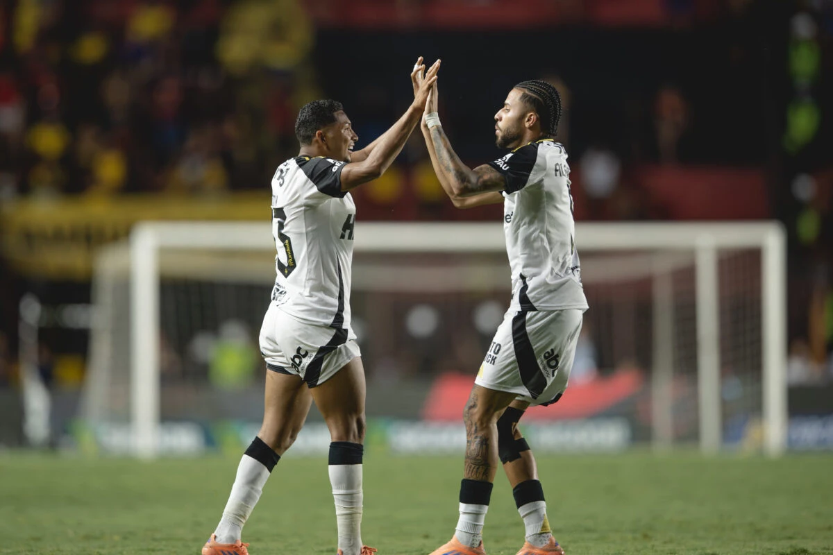 Brasileirão: Atlético tem 2º tempo iluminado e vence Sport de virada