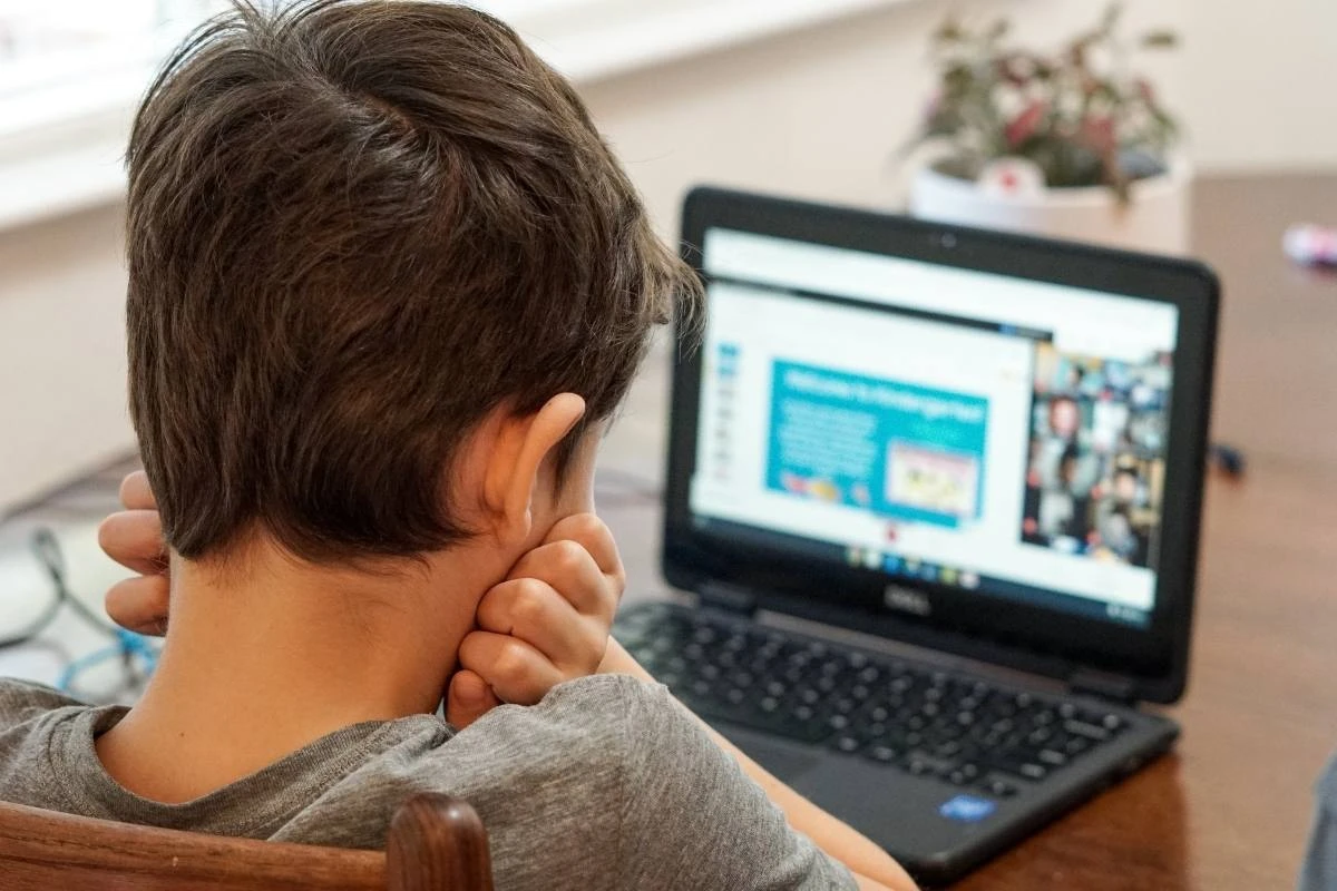 Comissão aprova projeto que proíbe conteúdo sexual em Wi-Fi pública
