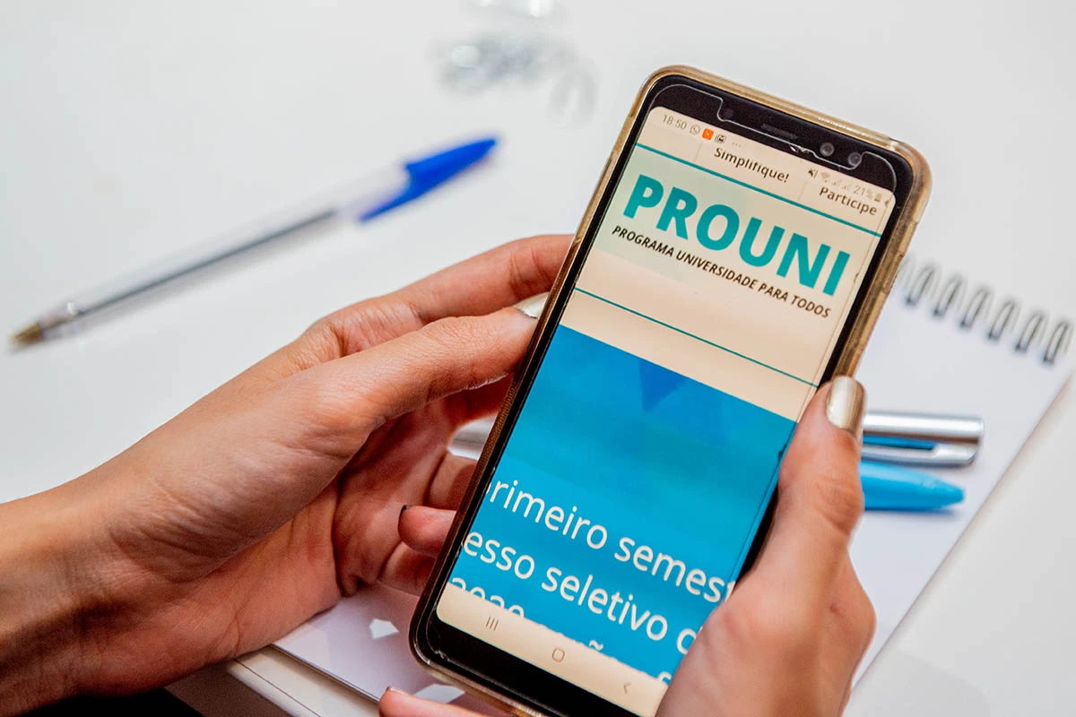 Prouni divulga lista de selecionados para 2º semestre de 2025; confira