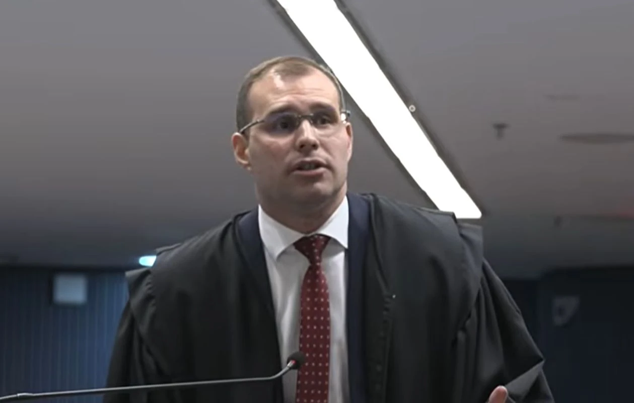 Alice, sogra e ovo falante: a defesa de Paulo Nogueira no STF. Vídeo