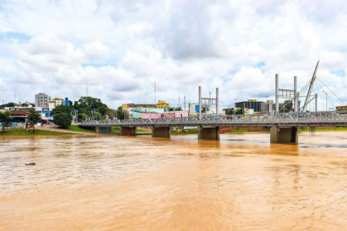 Prefeitura de Rio Branco declara emergência por cheia do Rio Acre