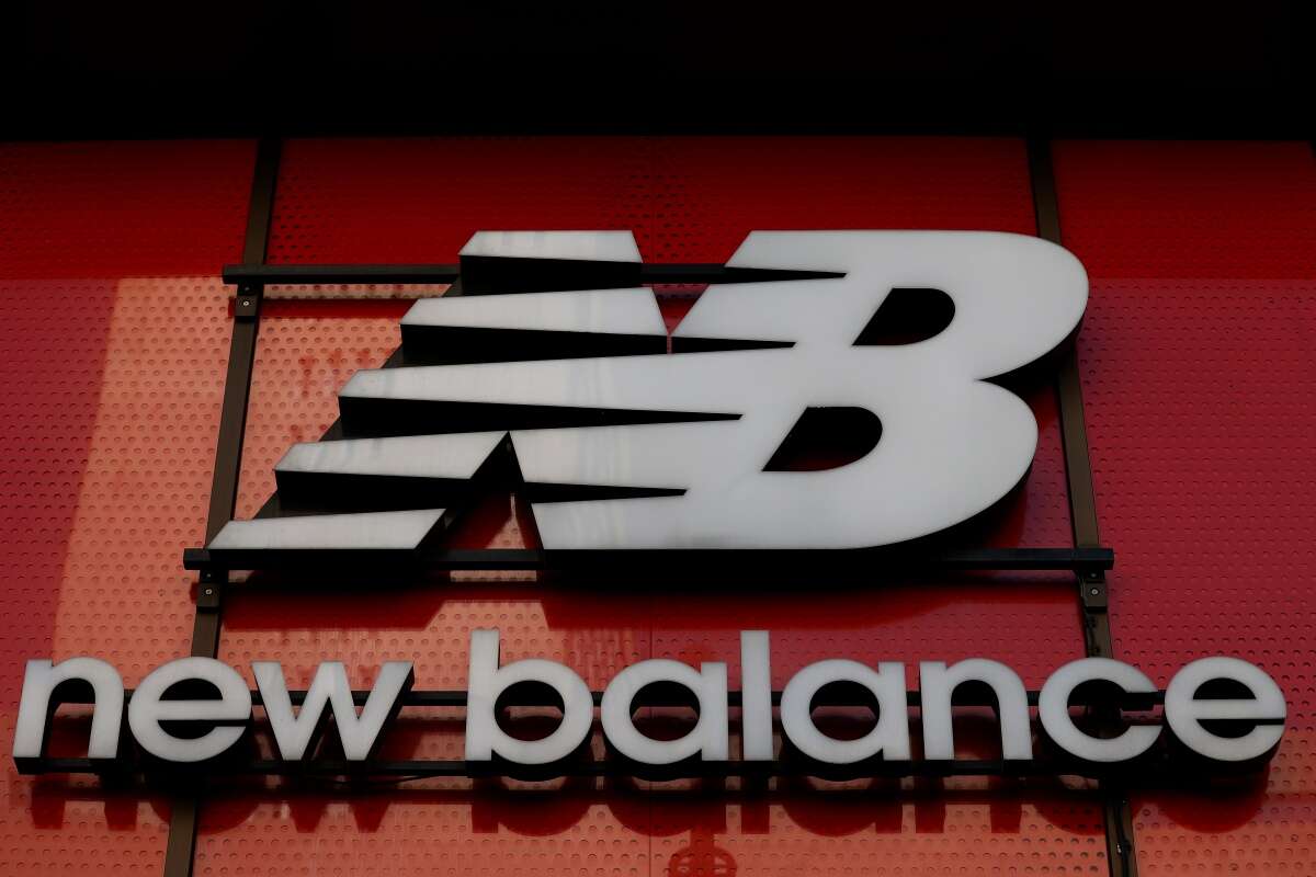 New Balance retorna ao topo do jogo 20 anos após o auge; entenda