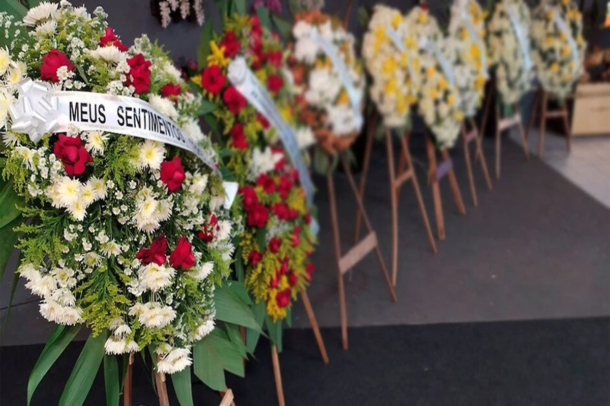 Jovem é humilhada ao tentar parcelar coroa de flores em MS