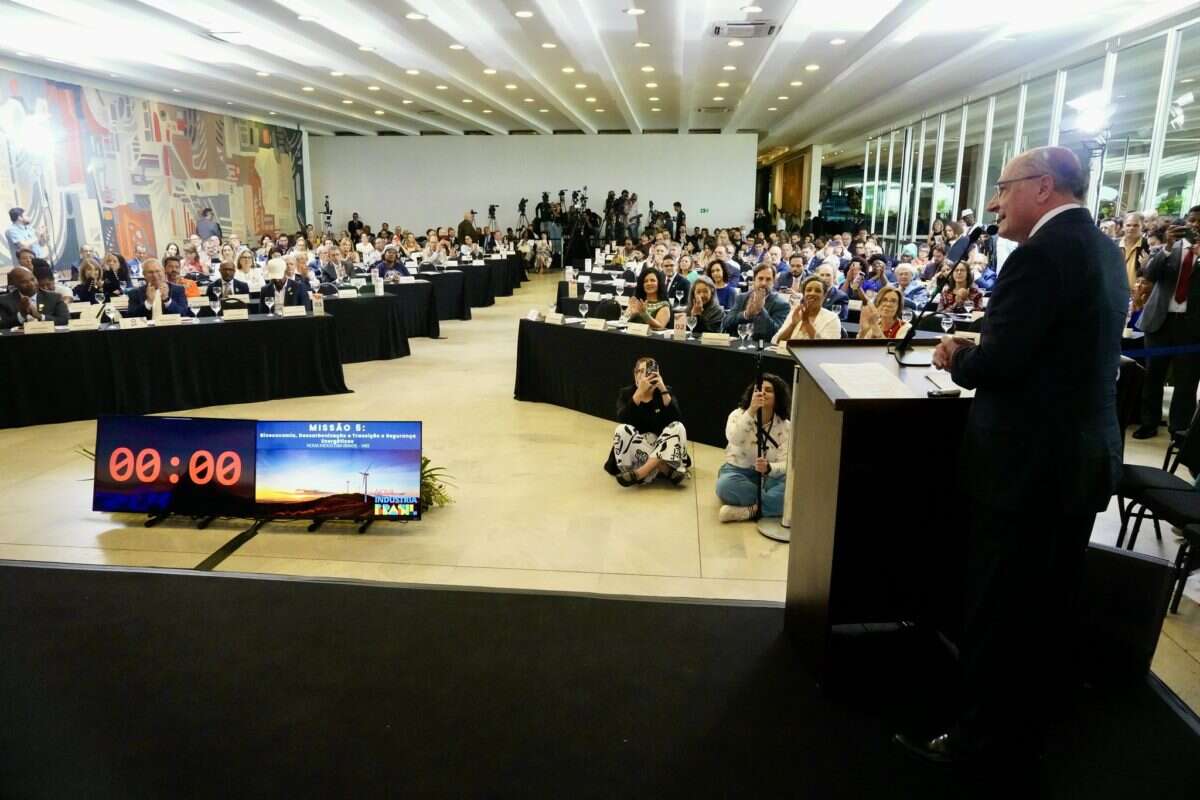 Com ministros, Conselhão debate indústria, COP 30 e combate à fome