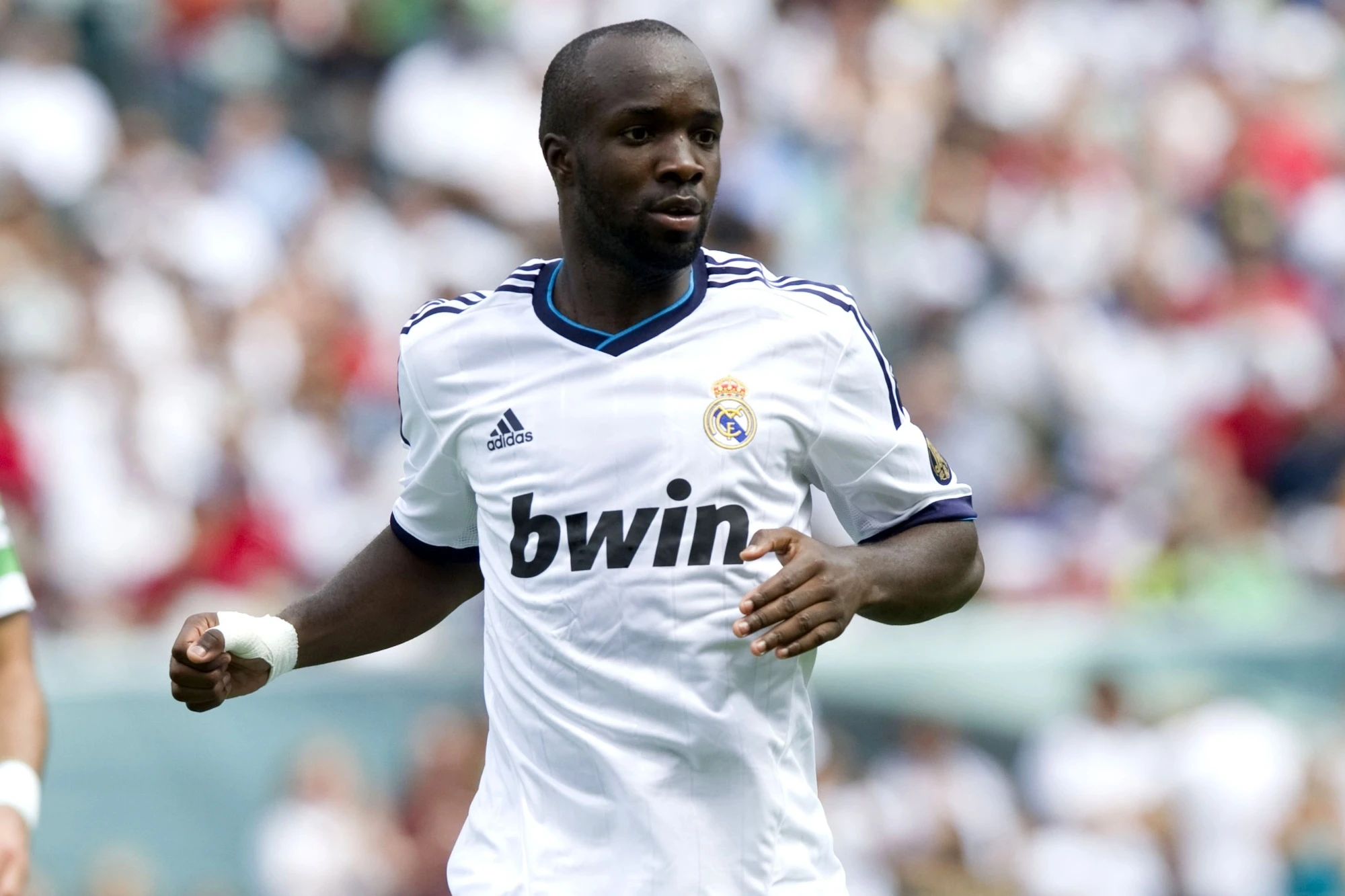 Ex-Real Madrid cobra indenização milionária da Fifa. Entenda