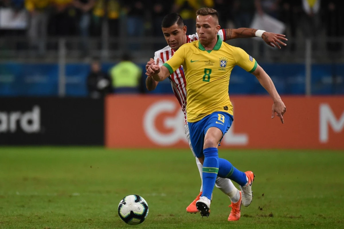 Oposição quer que CBF ouça governo antes de mudar uniforme da Seleção