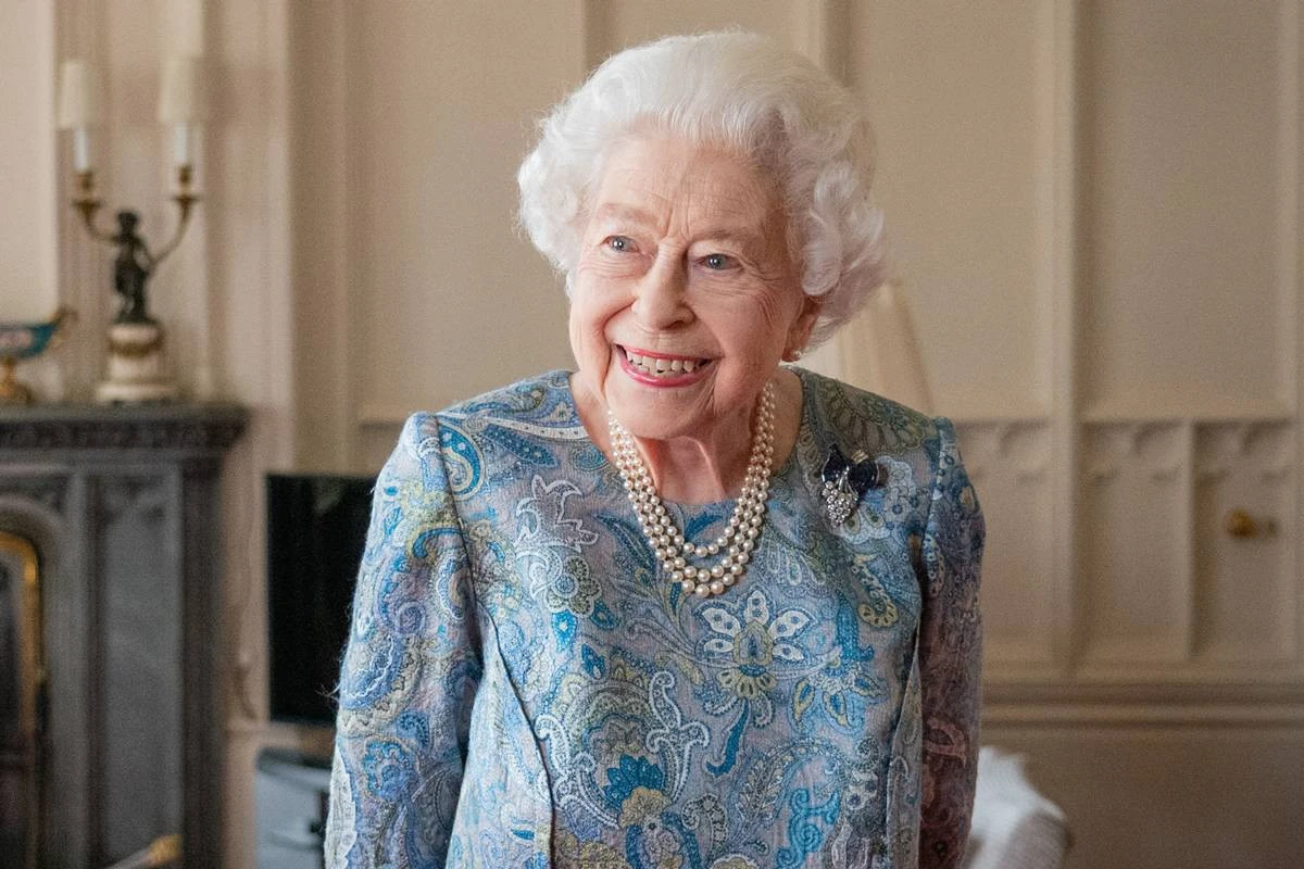 Mordomo revela como rainha Elizabeth reagiu ao diagnóstico de câncer