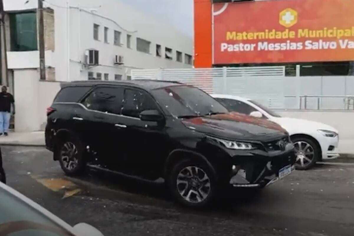 Servidores arremessam ovos contra carro de Waguinho em Belford Roxo