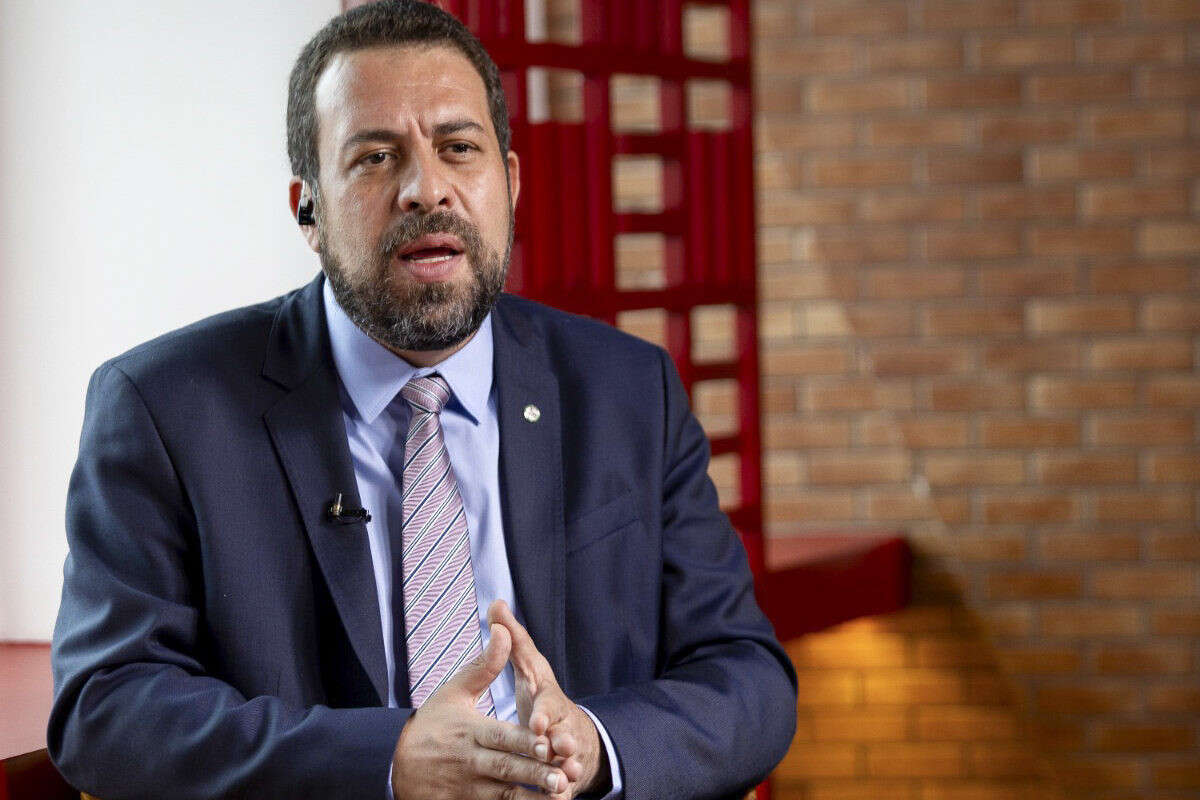 Economista diz que Boulos terá problemas financeiros na aposentadoria