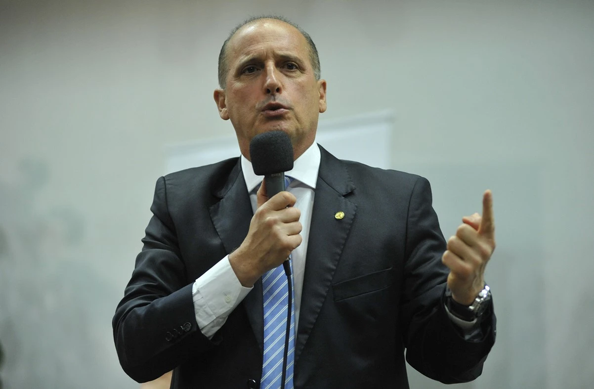 Onyx nega relação com doador investigado no INSS: “PF tendenciosa”