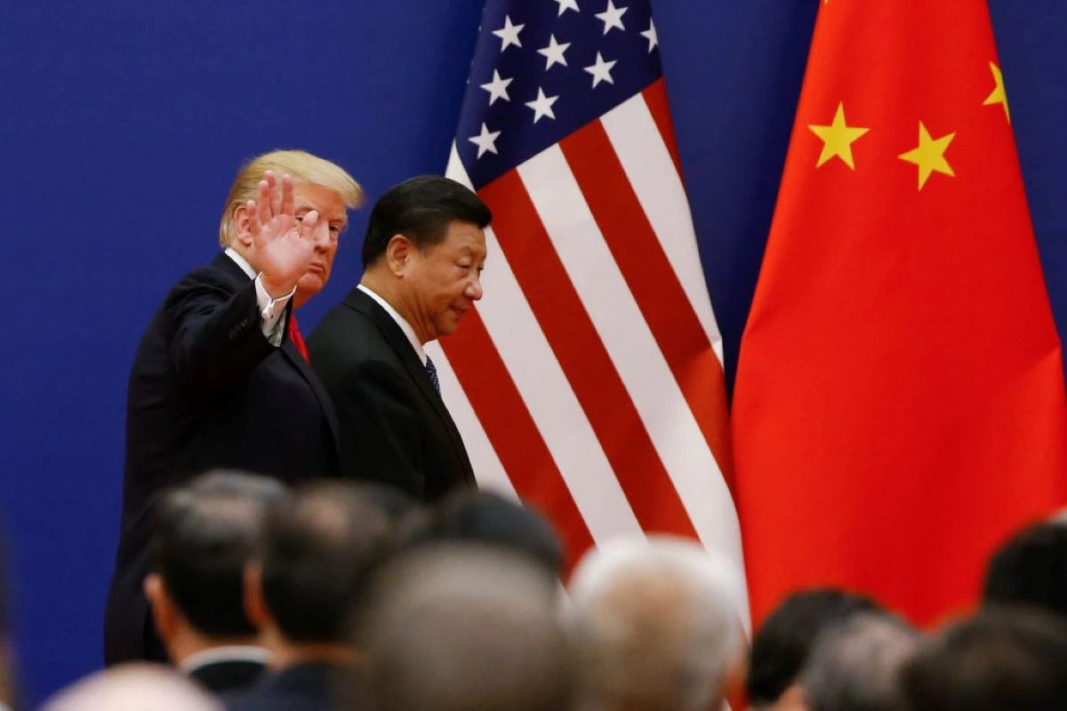 Mundo tenta aliviar tarifaço, mas Trump resiste e ameaça China