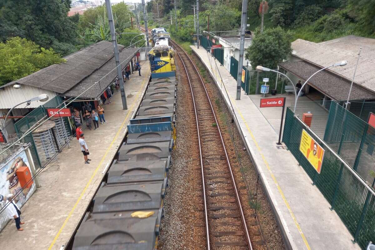 Treino e obras: o “plano anticaos” da nova operadora da Linha 7-Rubi