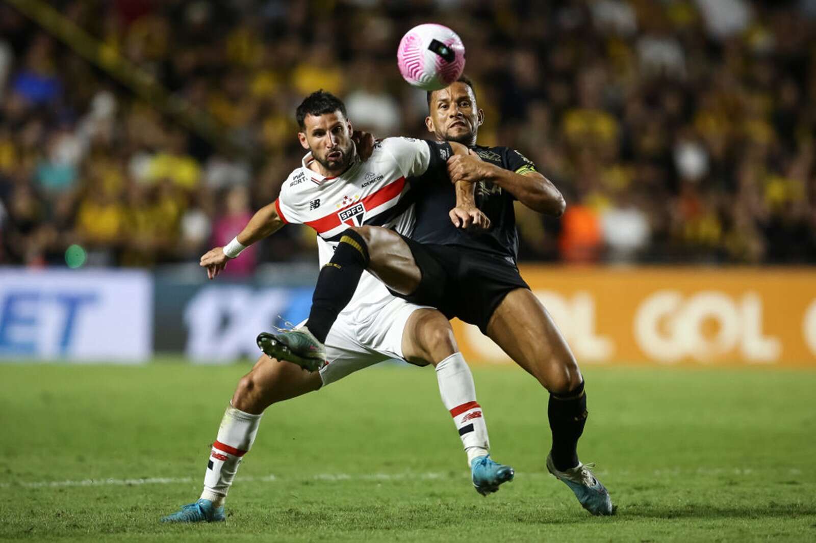 São Paulo arranca empate no final contra o Criciúma pelo Brasileirão