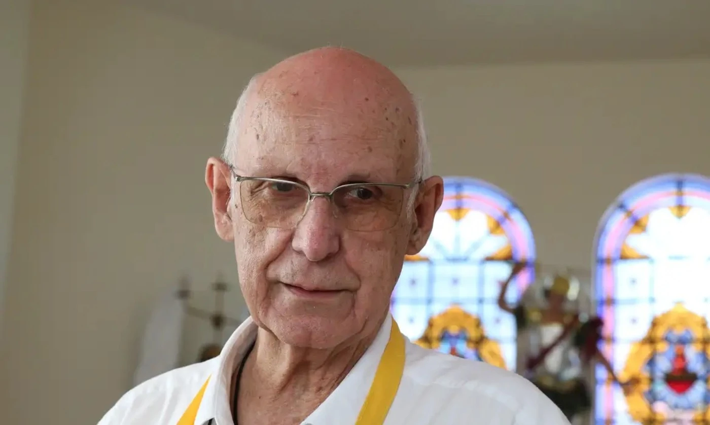 Missa celebrada por padre Lancellotti tem coro de “sem anistia”