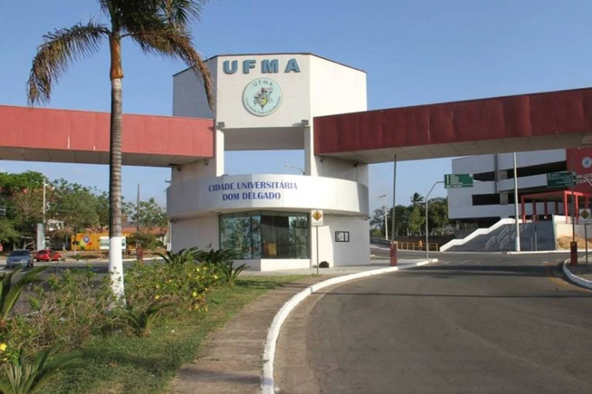 Justiça condena grupo a ressarcir erário por fraude em vestibular