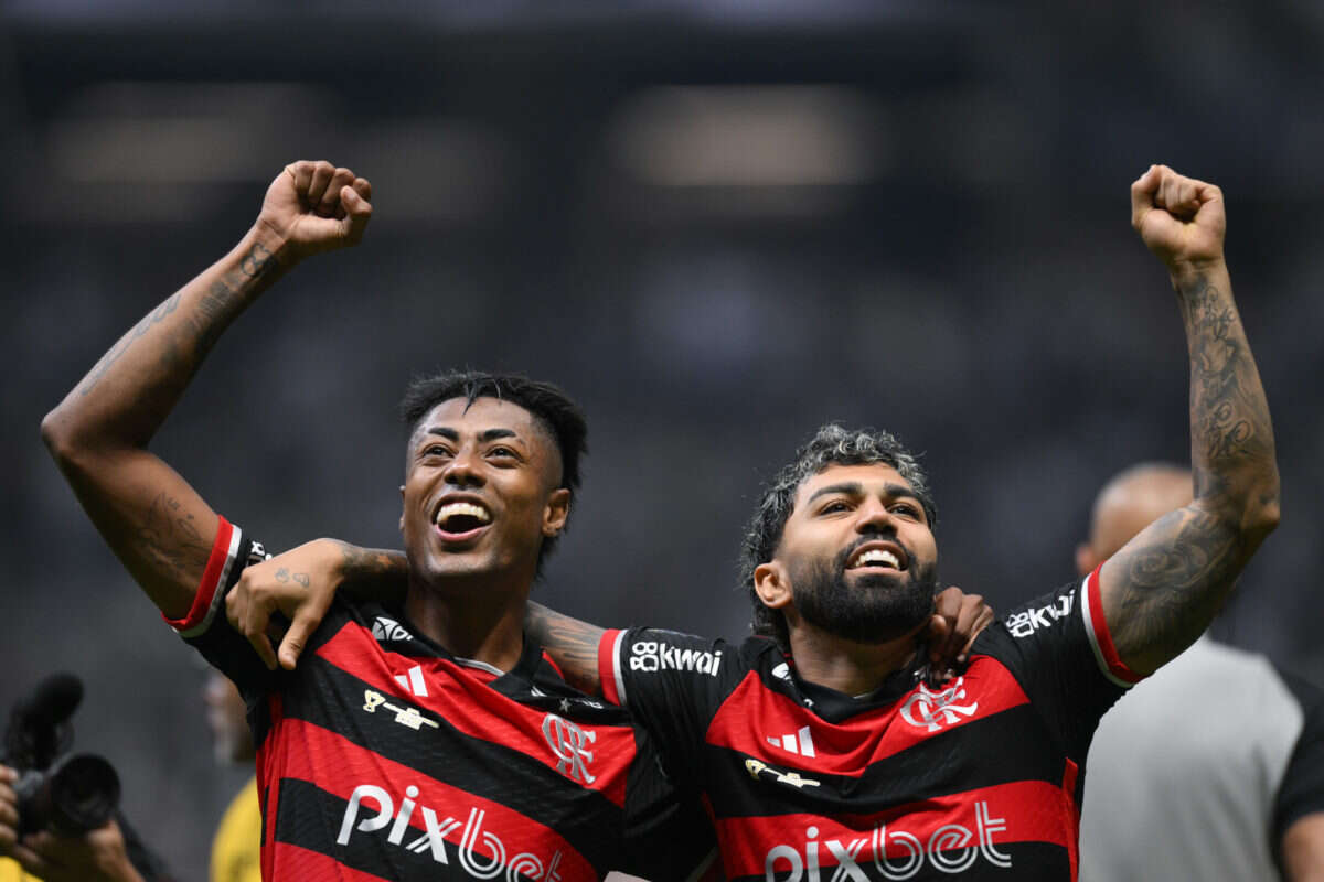 Flamengo conquista 16º título nacional e cola no Palmeiras; veja lista