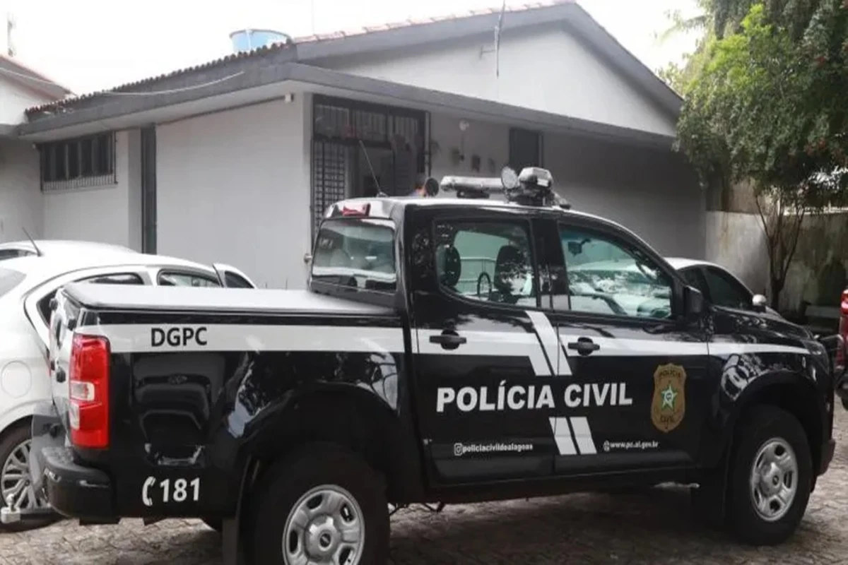 Homem atrai ex com suposto presente e a atinge com 15 facadas