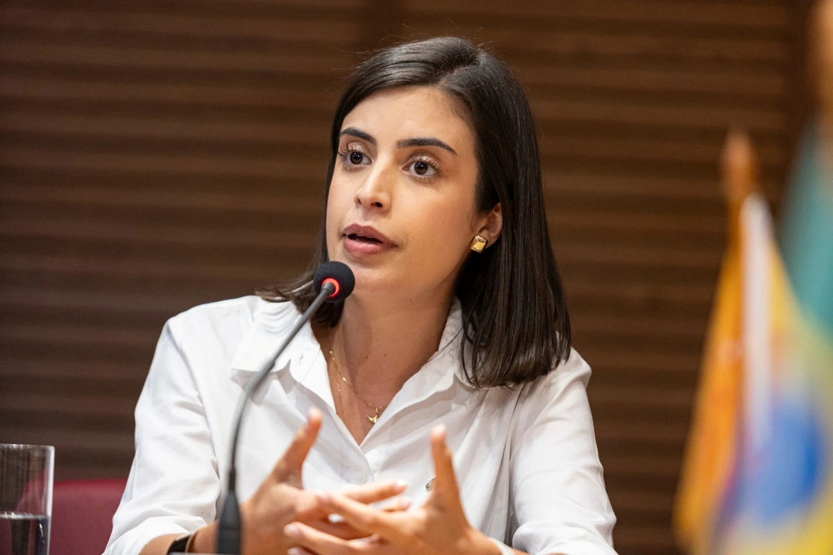 Tabata Amaral quer teto de emendas para frear gastos públicos