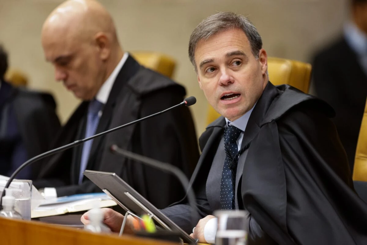 Mendonça será relator de ação que tenta paralisar processo sobre golpe