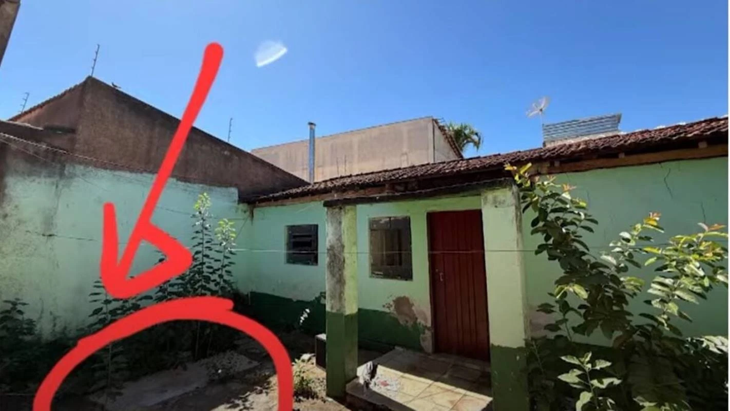 Ossada humana é encontrada ao lado de delegacia em Goiânia