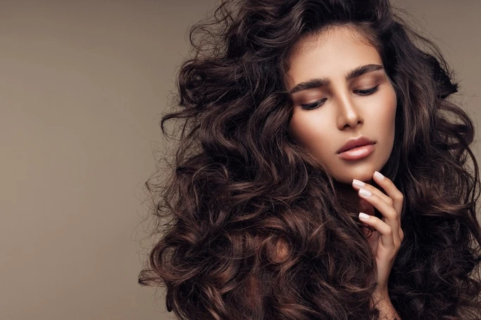 Experts revelam como fazer o cabelo crescer de forma saudável e segura