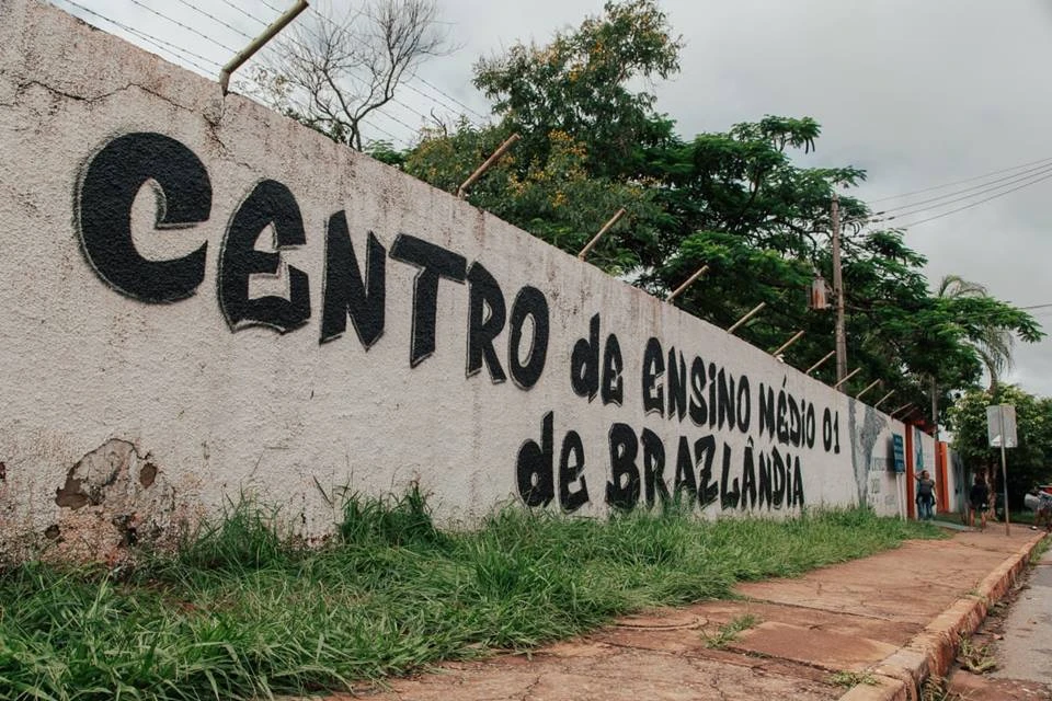 Casal usa empresas de fachada e frauda contratos com escolas do GDF