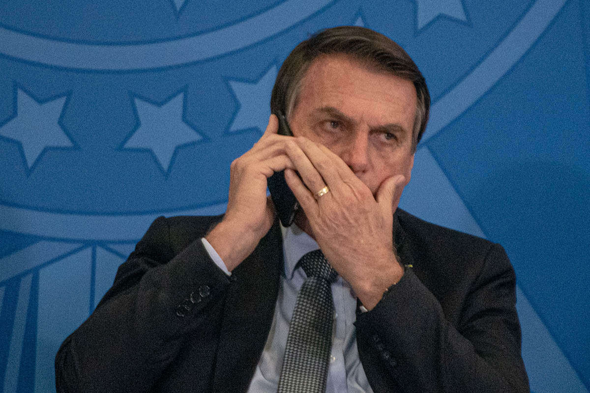 Por apoio à anistia, Bolsonaro fala com presidentes do PSDB e Podemos