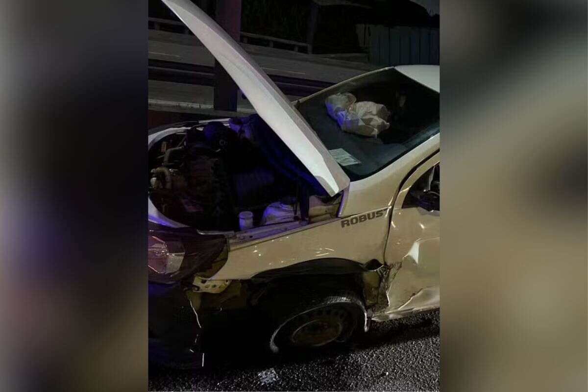 Homem é preso por transportar drogas em carro com placa de papel em SP