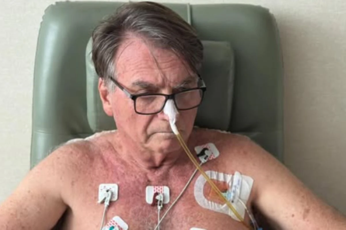 Internado na UTI há 4 dias, Bolsonaro segue sem previsão de alta