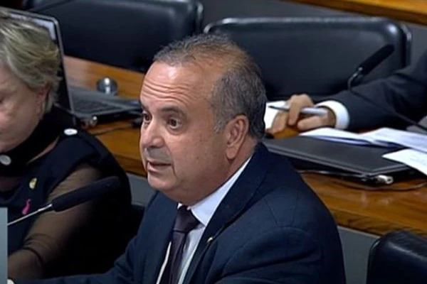 Fraudes no INSS: senador aciona MPF contra entidades poupadas pela AGU