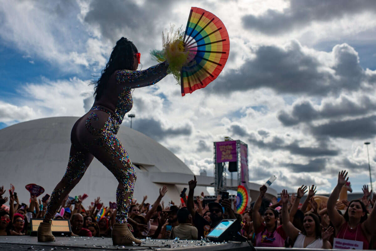 Carnavais, Brasil e inflação (por Roberto Caminha Filho)