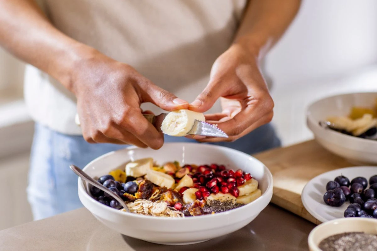 Nutris indicam as 5 melhores frutas para reduzir o inchaço e emagrecer