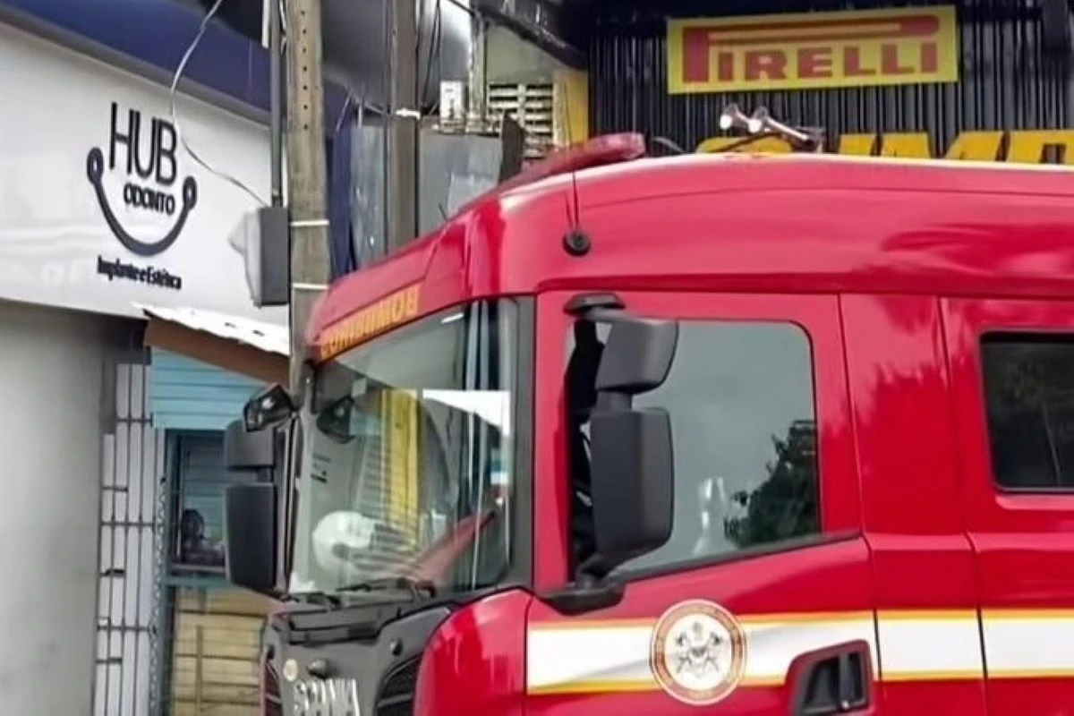 Incêndio de grandes proporções atinge centro automotivo em João Pessoa