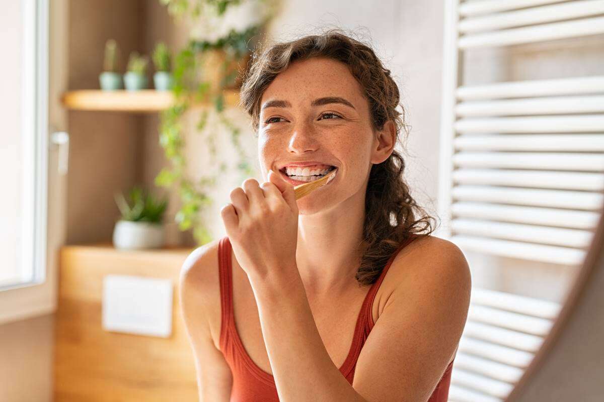 Sorriso perfeito! Confira 5 dicas para cuidar dos dentes e lábios