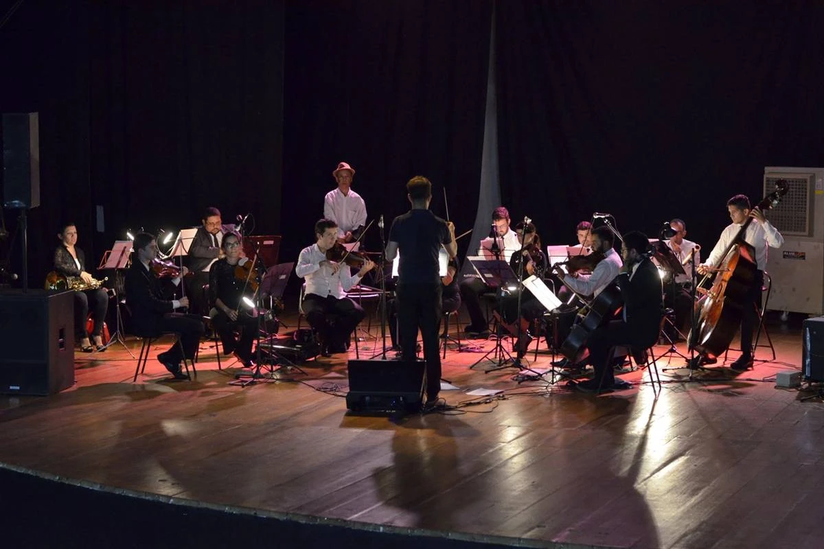 Orquestra Filarmônica leva concerto de obras do PAS a estudantes
