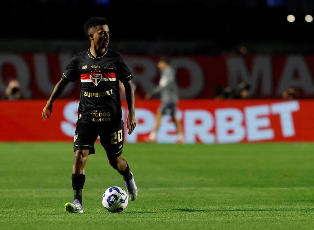 São Paulo confirma lesão de dois titulares em vitória contra o Galo
