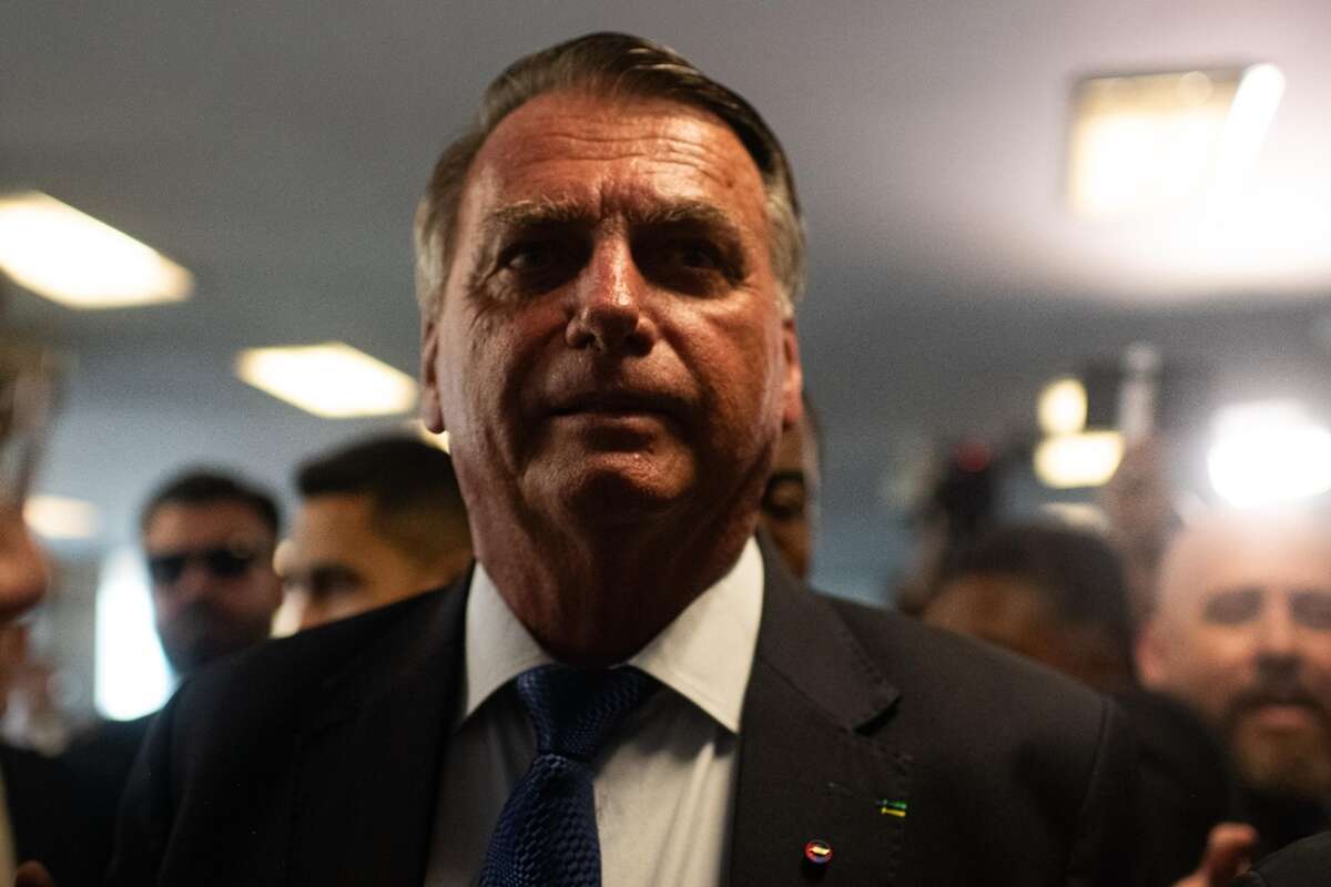 Bolsonaro: se Eduardo pedir asilo, “Trump dá imediatamente”